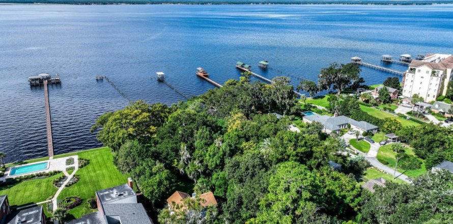 Land in Jacksonville, Florida № 777668