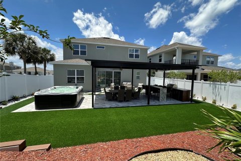 House in Davenport, Florida 5 bedrooms, 296.08 sq.m. № 2104187 - photo 29