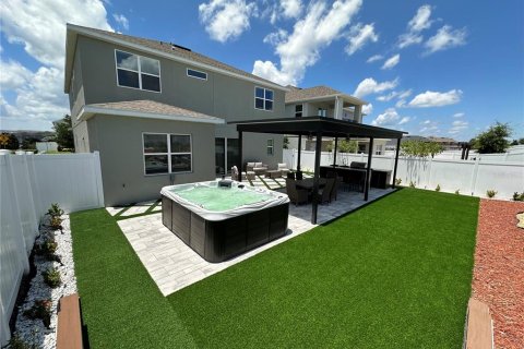 House in Davenport, Florida 5 bedrooms, 296.08 sq.m. № 2104187 - photo 28