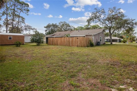 Duplex in New Smyrna Beach, Florida 3 bedrooms, 113.34 sq.m. № 797972 - photo 27