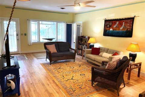 Casa en alquiler en New Smyrna Beach, Florida, 3 dormitorios, 112.04 m2 № 1337062 - foto 4