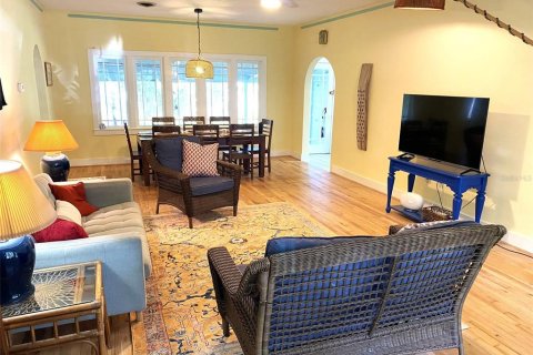 Casa en alquiler en New Smyrna Beach, Florida, 3 dormitorios, 112.04 m2 № 1337062 - foto 3