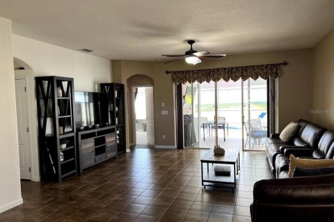 House in Clermont, Florida 3 bedrooms, 195.09 sq.m. № 1903317 - photo 3