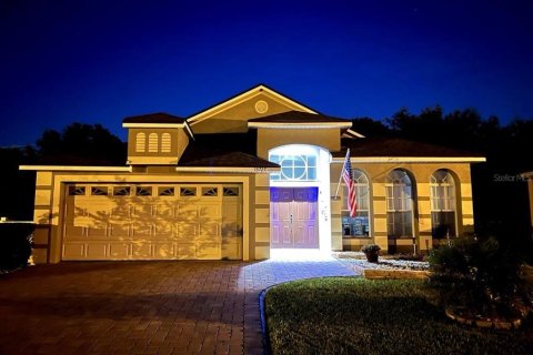 House in Clermont, Florida 3 bedrooms, 195.09 sq.m. № 1903317 - photo 2