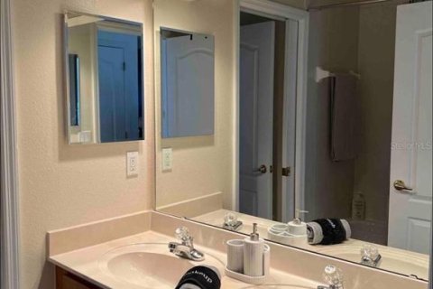 House in Clermont, Florida 3 bedrooms, 195.09 sq.m. № 1903317 - photo 12