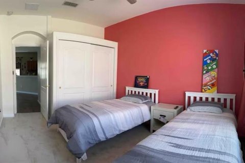 House in Clermont, Florida 3 bedrooms, 195.09 sq.m. № 1903317 - photo 6