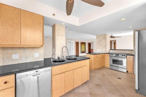 Купить кондоминиум в Майами-Бич, Флорида 2 спальни, 133.78м2, № 1983531 - фото 20