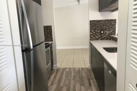 Condominio en venta en Miami, Florida, 2 dormitorios, 82.78 m2 № 2012569 - foto 4