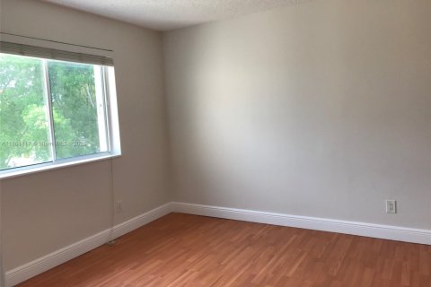 Condominio en venta en Miami, Florida, 2 dormitorios, 82.78 m2 № 2012569 - foto 11