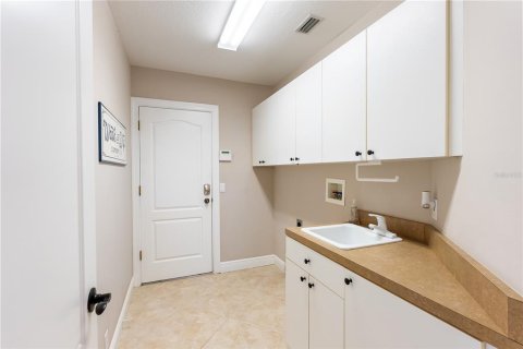 Купить виллу или дом в Брейдентон, Флорида 9 комнат, 322.37м2, № 2220460 - фото 15