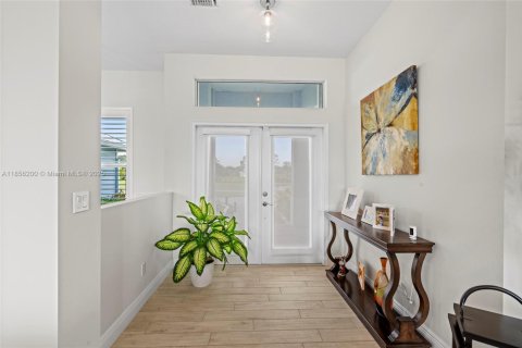 Villa ou maison à vendre à Port St. Lucie, Floride: 4 chambres, 236.25 m2 № 1962779 - photo 8
