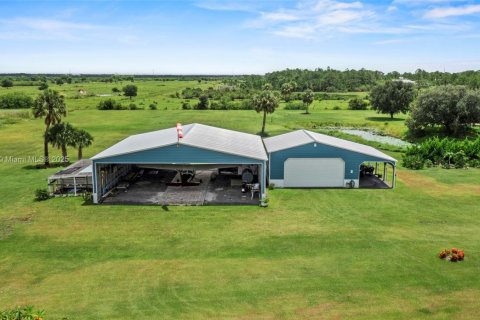 Villa ou maison à vendre à Port St. Lucie, Floride: 4 chambres, 236.25 m2 № 1962779 - photo 6