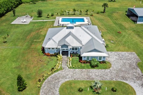 Villa ou maison à vendre à Port St. Lucie, Floride: 4 chambres, 236.25 m2 № 1962779 - photo 5