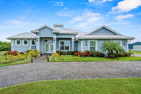 Casa en Port St. Lucie, Florida 4 dormitorios, 236.25 m2 № 1962779