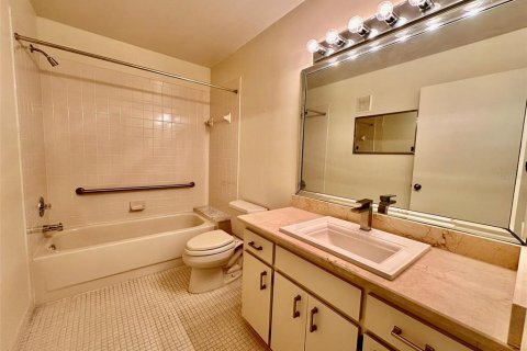 Condominio en venta en Clearwater, Florida, 2 dormitorios, 156.08 m2 № 2117581 - foto 21