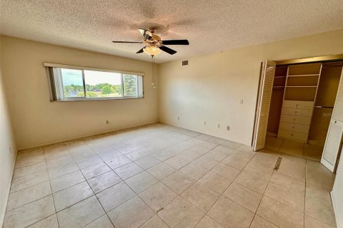 Condominio en venta en Clearwater, Florida, 2 dormitorios, 156.08 m2 № 2117581 - foto 18