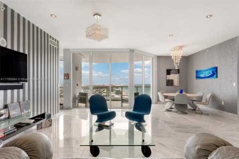 Condo in Miami Beach, Florida, 2 bedrooms  № 1726499 - photo 6