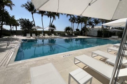 Condo in Miami Beach, Florida, 2 bedrooms  № 1726499 - photo 23