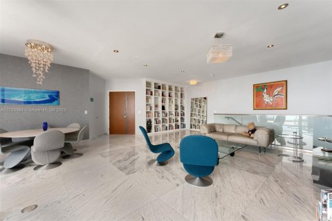Condo in Miami Beach, Florida, 2 bedrooms  № 1726499 - photo 5