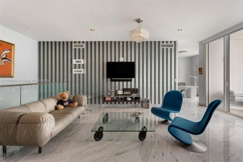 Condo in Miami Beach, Florida, 2 bedrooms  № 1726499 - photo 7