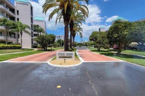 Condominio en alquiler en Saint Pete Beach, Florida, 3 dormitorios, 184.23 m2 № 1650952 - foto 11