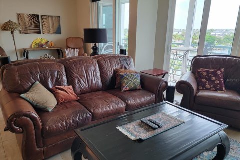 Condominio en alquiler en Saint Pete Beach, Florida, 3 dormitorios, 184.23 m2 № 1650952 - foto 29