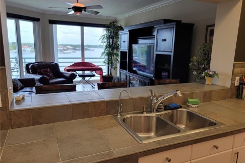 Condominio en alquiler en Saint Pete Beach, Florida, 3 dormitorios, 184.23 m2 № 1650952 - foto 20