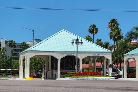 Condominio en alquiler en Saint Pete Beach, Florida, 3 dormitorios, 184.23 m2 № 1650952 - foto 10