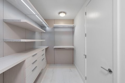 Condominio en venta en Bal Harbour, Florida, 2 dormitorios, 162.76 m2 № 2034184 - foto 14