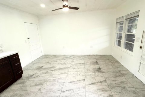 Immobilier commercial à louer à Boynton Beach, Floride: 1 chambre, 32.52 m2 № 2406065 - photo 7