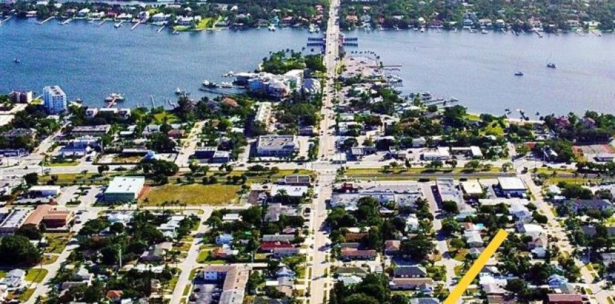 Land in Lantana, Florida № 857847