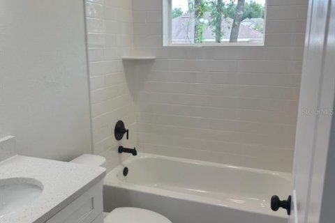 House in DeLand, Florida 4 bedrooms, 154.4 sq.m. № 1847475 - photo 24