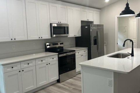 House in DeLand, Florida 4 bedrooms, 154.4 sq.m. № 1847475 - photo 7