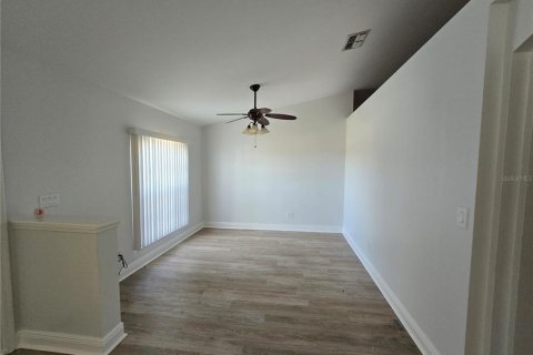 Villa ou maison à vendre à Cape Coral, Floride: 3 chambres, 185.15 m2 № 2429117 - photo 5