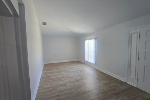 Villa ou maison à vendre à Cape Coral, Floride: 3 chambres, 185.15 m2 № 2429117 - photo 3