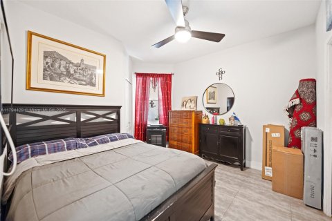 Casa en venta en Miami, Florida, 3 dormitorios, 145.76 m2 № 1712770 - foto 15