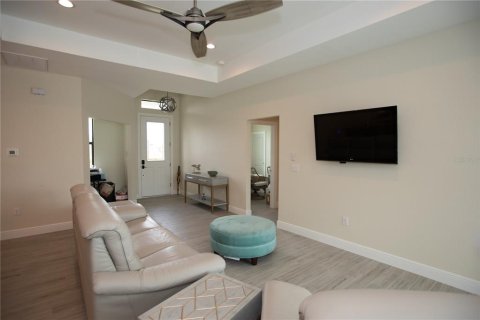 Casa en venta en Port Charlotte, Florida, 3 dormitorios, 139.35 m2 № 1126021 - foto 10