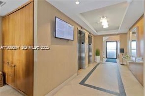 Купить кондоминиум в Майами, Флорида 48.4м2, № 1996968 - фото 10