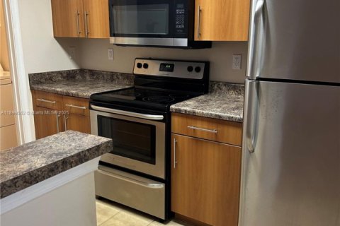 Copropriété à vendre à Coral Springs, Floride: 2 chambres, 104.05 m2 № 2077486 - photo 6