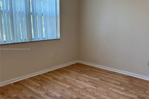 Copropriété à vendre à Coral Springs, Floride: 2 chambres, 104.05 m2 № 2077486 - photo 4