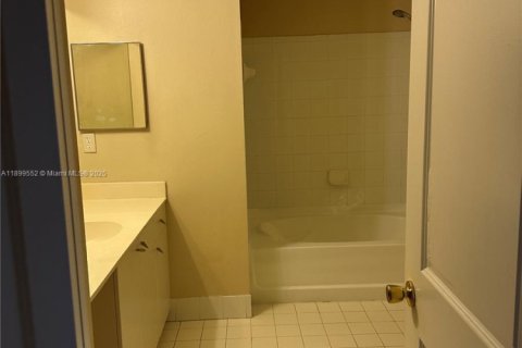 Copropriété à vendre à Coral Springs, Floride: 2 chambres, 104.05 m2 № 2077486 - photo 15