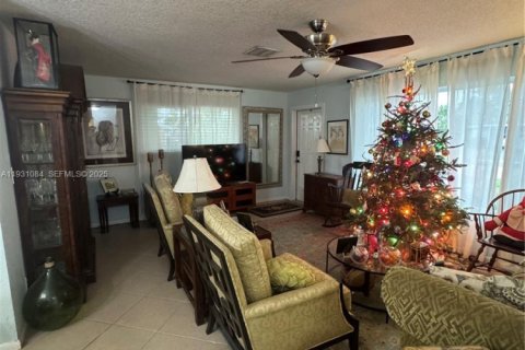 Снять в аренду виллу или дом в Дирфилд-Бич, Флорида 2 спальни, 116.41м2, № 1989778 - фото 3