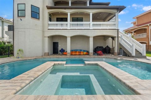 Casa en venta en Port Richey, Florida, 4 dormitorios, 309.92 m2 № 2109125 - foto 17