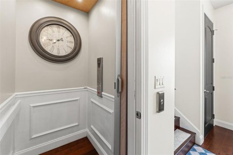 Casa en venta en Port Richey, Florida, 4 dormitorios, 309.92 m2 № 2109125 - foto 8