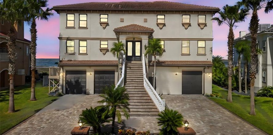 Casa en Port Richey, Florida 4 dormitorios, 309.92 m2 № 2109125