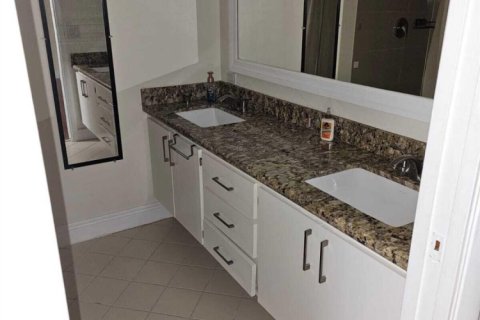 Touwnhouse à louer à West Palm Beach, Floride: 2 chambres, 119.66 m2 № 1223645 - photo 1