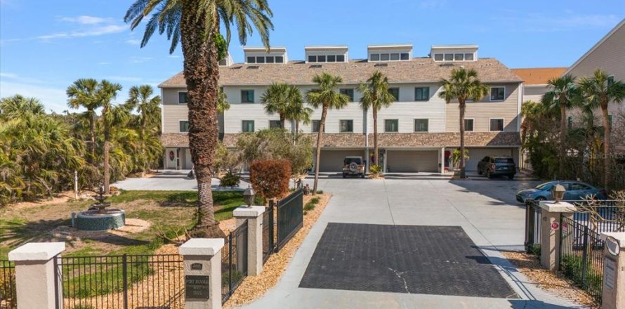 Touwnhouse à Indian Shores, Floride 3 chambres, 222.97 m2 № 1732358