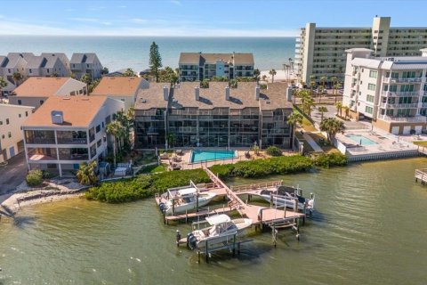 Touwnhouse à vendre à Indian Shores, Floride: 3 chambres, 222.97 m2 № 1732358 - photo 28