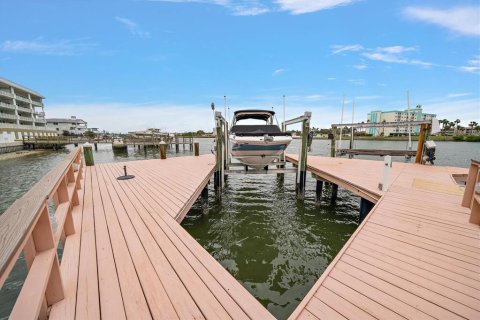Touwnhouse à vendre à Indian Shores, Floride: 3 chambres, 222.97 m2 № 1732358 - photo 26