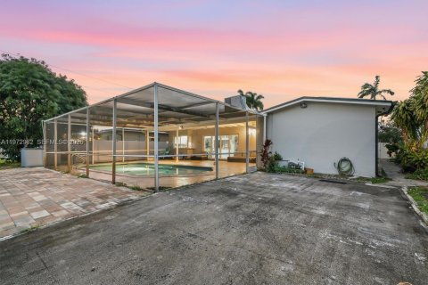 Villa ou maison à vendre à Hollywood, Floride: 4 chambres, 179.3 m2 № 2046261 - photo 19